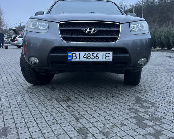 Серый Хендай Санта Фе, объемом двигателя 2.2 л и пробегом 160 тыс. км за 8600 $, фото 2 на Automoto.ua