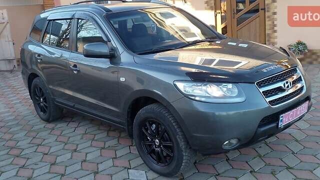 Серый Хендай Санта Фе, объемом двигателя 2.2 л и пробегом 185 тыс. км за 9800 $, фото 1 на Automoto.ua