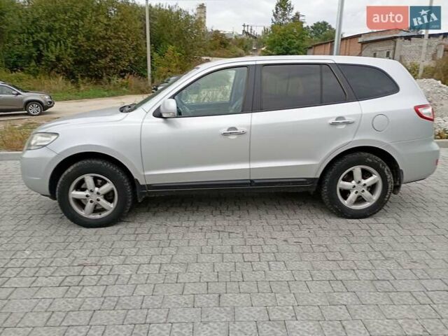 Серый Хендай Санта Фе, объемом двигателя 2.2 л и пробегом 240 тыс. км за 10200 $, фото 3 на Automoto.ua