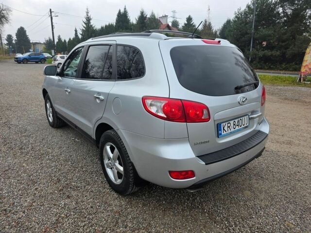 Серый Хендай Санта Фе, объемом двигателя 2.2 л и пробегом 189 тыс. км за 2799 $, фото 6 на Automoto.ua