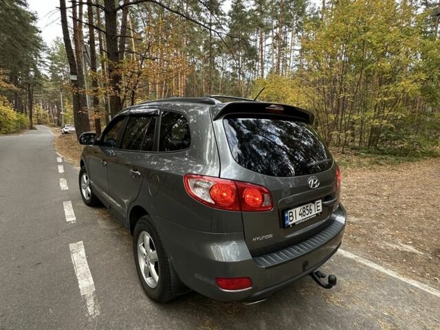 Серый Хендай Санта Фе, объемом двигателя 2.2 л и пробегом 160 тыс. км за 8600 $, фото 6 на Automoto.ua