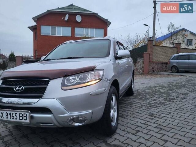 Серый Хендай Санта Фе, объемом двигателя 2.19 л и пробегом 252 тыс. км за 10300 $, фото 7 на Automoto.ua