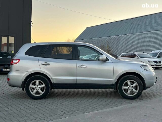 Серый Хендай Санта Фе, объемом двигателя 2.2 л и пробегом 279 тыс. км за 10890 $, фото 10 на Automoto.ua