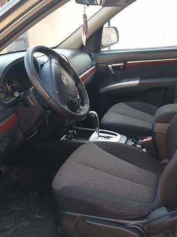 Серый Хендай Санта Фе, объемом двигателя 2.2 л и пробегом 185 тыс. км за 9800 $, фото 12 на Automoto.ua