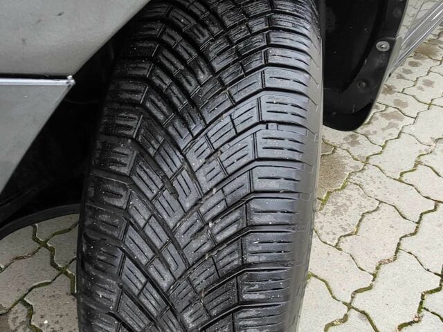 Серый Хендай Санта Фе, объемом двигателя 2.2 л и пробегом 214 тыс. км за 6036 $, фото 13 на Automoto.ua