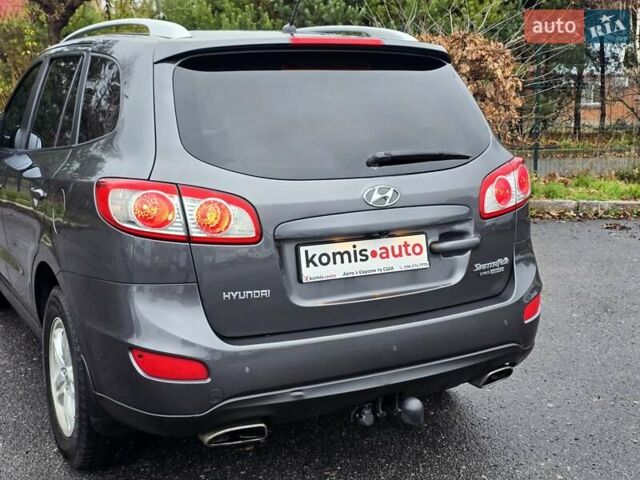 Серый Хендай Санта Фе, объемом двигателя 2.2 л и пробегом 229 тыс. км за 11999 $, фото 46 на Automoto.ua