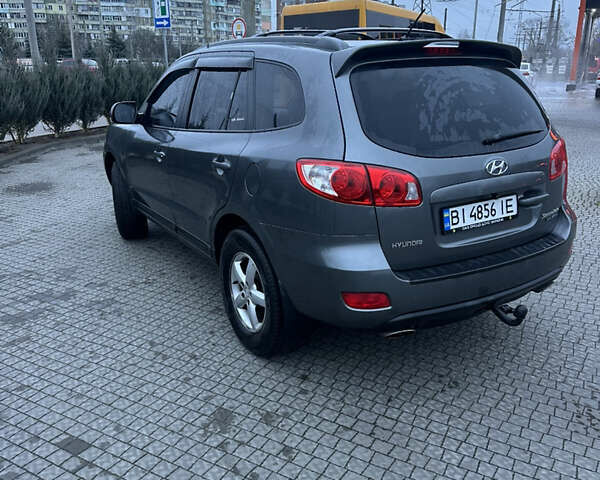 Серый Хендай Санта Фе, объемом двигателя 2.2 л и пробегом 160 тыс. км за 8600 $, фото 5 на Automoto.ua