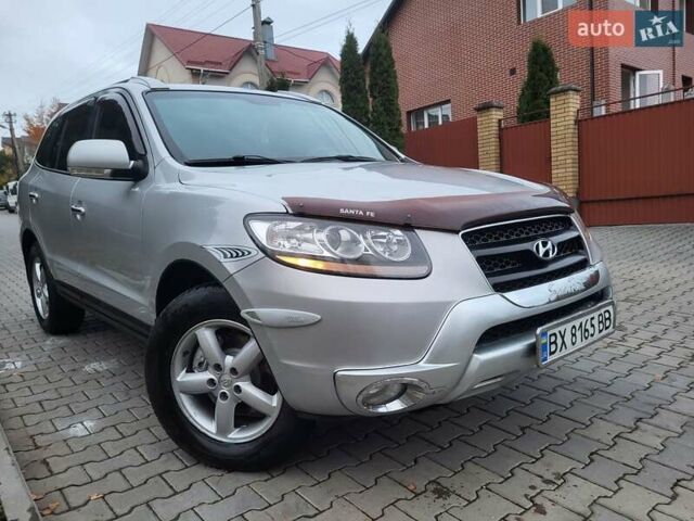 Серый Хендай Санта Фе, объемом двигателя 2.19 л и пробегом 252 тыс. км за 10300 $, фото 4 на Automoto.ua