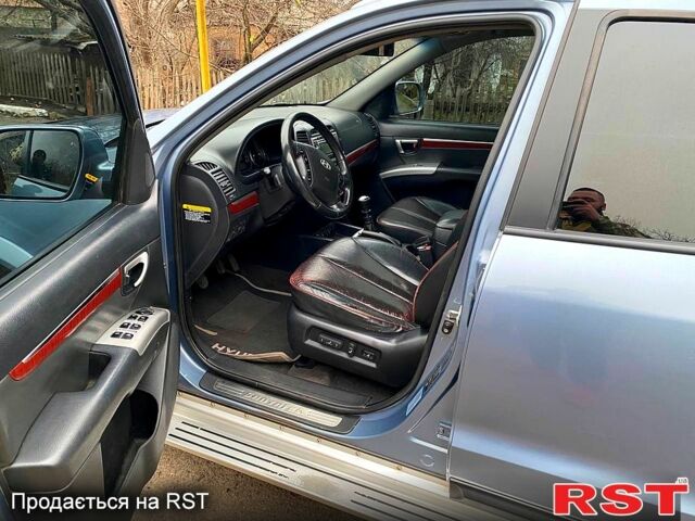 Сірий Хендай Санта Фе, об'ємом двигуна 2.2 л та пробігом 290 тис. км за 9500 $, фото 7 на Automoto.ua