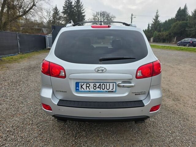 Серый Хендай Санта Фе, объемом двигателя 2.2 л и пробегом 189 тыс. км за 2799 $, фото 5 на Automoto.ua