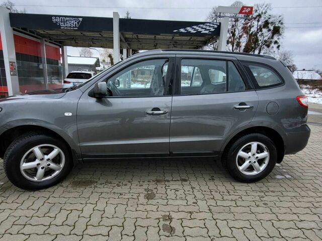 Серый Хендай Санта Фе, объемом двигателя 2.2 л и пробегом 214 тыс. км за 6036 $, фото 2 на Automoto.ua