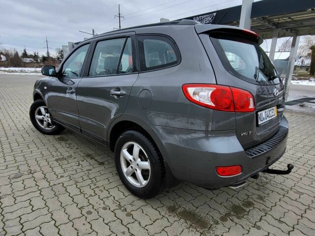 Серый Хендай Санта Фе, объемом двигателя 2.2 л и пробегом 214 тыс. км за 6036 $, фото 5 на Automoto.ua