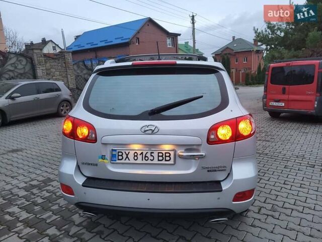 Серый Хендай Санта Фе, объемом двигателя 2.19 л и пробегом 252 тыс. км за 10300 $, фото 9 на Automoto.ua