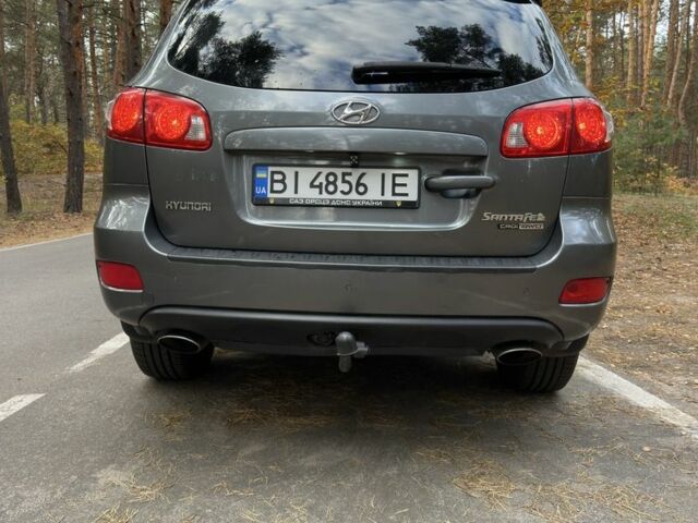 Серый Хендай Санта Фе, объемом двигателя 2.2 л и пробегом 160 тыс. км за 8600 $, фото 7 на Automoto.ua
