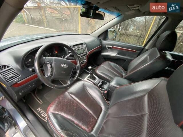 Сірий Хендай Санта Фе, об'ємом двигуна 2.2 л та пробігом 290 тис. км за 9500 $, фото 9 на Automoto.ua