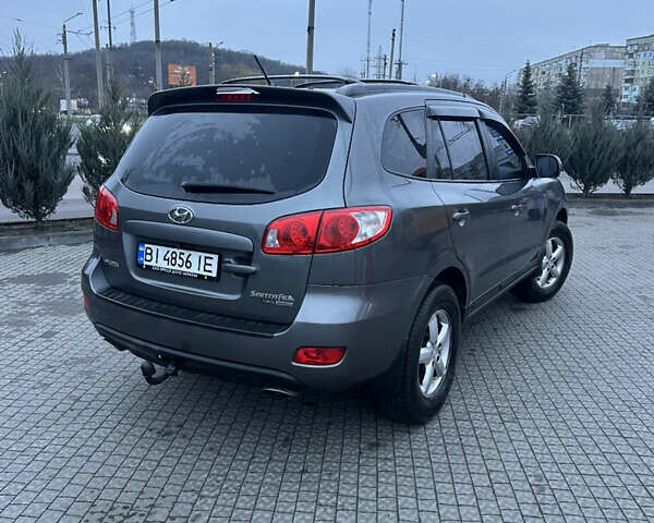 Серый Хендай Санта Фе, объемом двигателя 2.2 л и пробегом 160 тыс. км за 8600 $, фото 8 на Automoto.ua