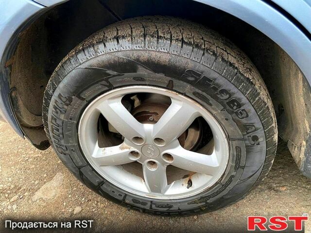 Сірий Хендай Санта Фе, об'ємом двигуна 2.2 л та пробігом 290 тис. км за 9500 $, фото 5 на Automoto.ua