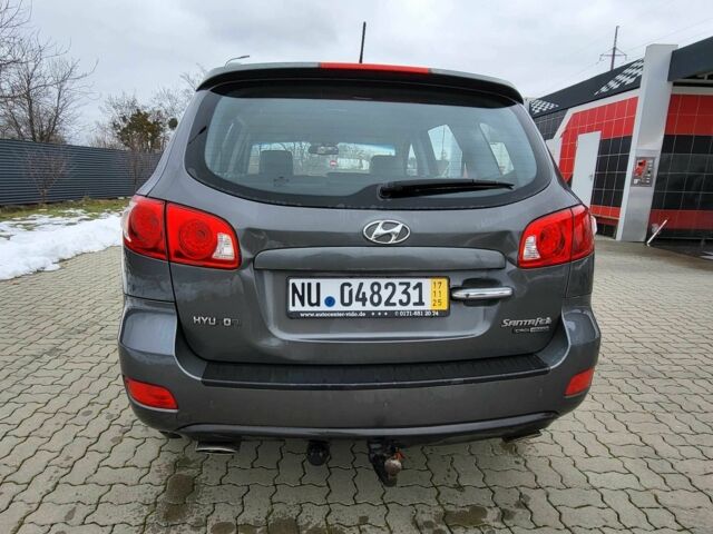 Серый Хендай Санта Фе, объемом двигателя 2.2 л и пробегом 214 тыс. км за 6036 $, фото 7 на Automoto.ua