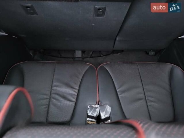 Серый Хендай Санта Фе, объемом двигателя 2.19 л и пробегом 252 тыс. км за 10300 $, фото 111 на Automoto.ua