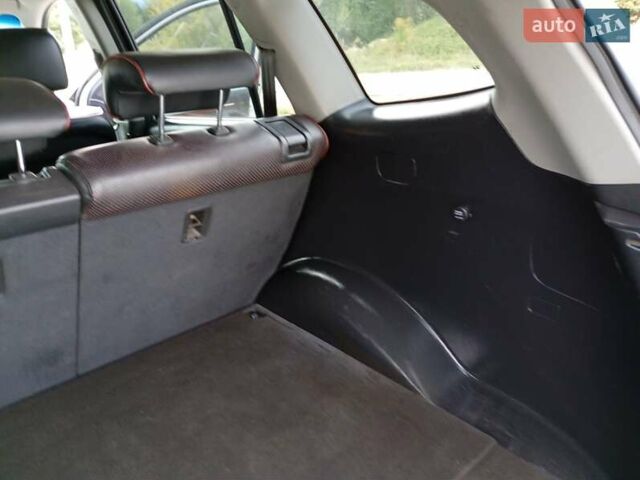 Серый Хендай Санта Фе, объемом двигателя 2.2 л и пробегом 240 тыс. км за 10200 $, фото 13 на Automoto.ua