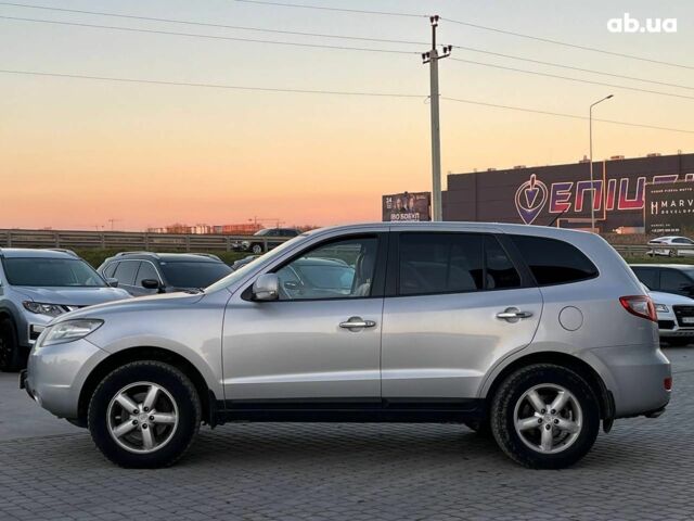 Серый Хендай Санта Фе, объемом двигателя 2.2 л и пробегом 279 тыс. км за 10890 $, фото 4 на Automoto.ua