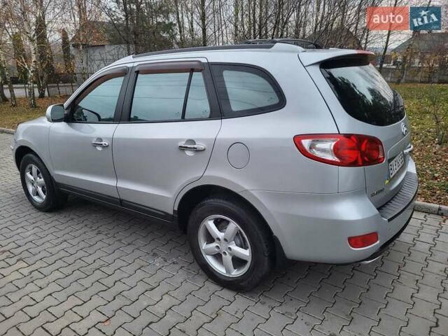 Серый Хендай Санта Фе, объемом двигателя 2.19 л и пробегом 252 тыс. км за 10300 $, фото 40 на Automoto.ua