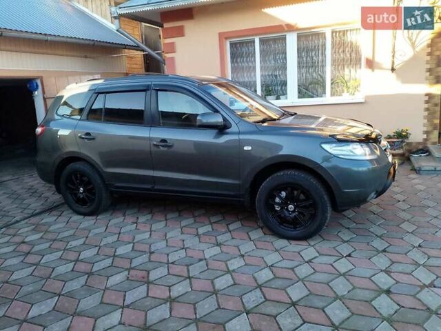 Серый Хендай Санта Фе, объемом двигателя 2.2 л и пробегом 185 тыс. км за 9800 $, фото 8 на Automoto.ua