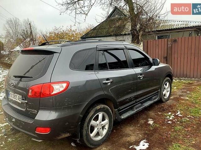 Серый Хендай Санта Фе, объемом двигателя 2.2 л и пробегом 230 тыс. км за 9799 $, фото 1 на Automoto.ua