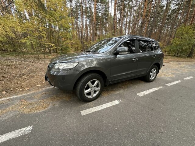 Серый Хендай Санта Фе, объемом двигателя 2.2 л и пробегом 160 тыс. км за 8600 $, фото 3 на Automoto.ua