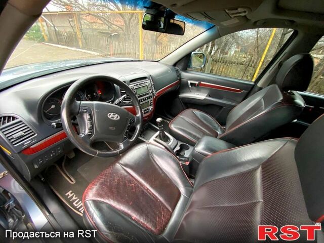 Сірий Хендай Санта Фе, об'ємом двигуна 2.2 л та пробігом 290 тис. км за 9500 $, фото 9 на Automoto.ua