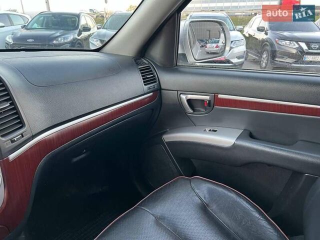 Серый Хендай Санта Фе, объемом двигателя 2.2 л и пробегом 279 тыс. км за 10890 $, фото 28 на Automoto.ua