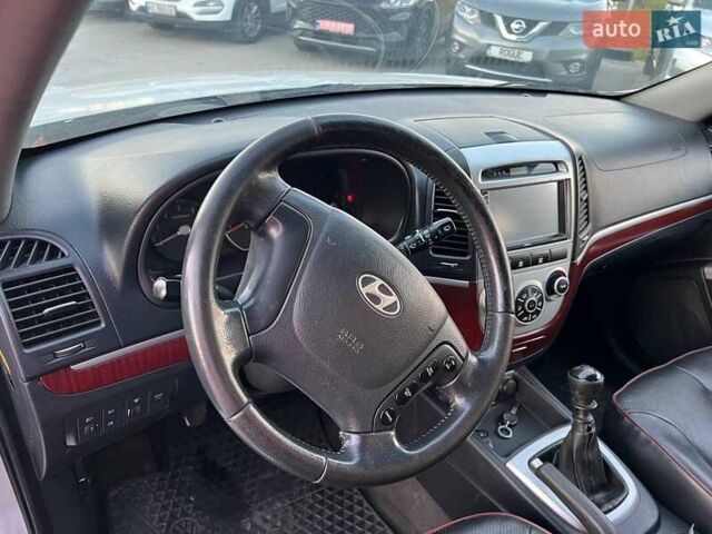 Серый Хендай Санта Фе, объемом двигателя 2.2 л и пробегом 279 тыс. км за 10890 $, фото 15 на Automoto.ua