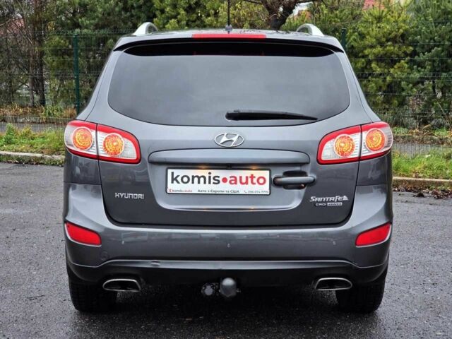 Серый Хендай Санта Фе, объемом двигателя 2.2 л и пробегом 229 тыс. км за 11999 $, фото 19 на Automoto.ua