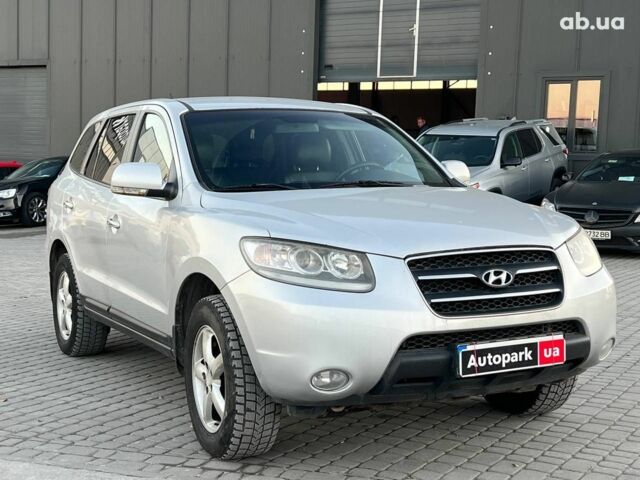 Серый Хендай Санта Фе, объемом двигателя 2.2 л и пробегом 279 тыс. км за 10890 $, фото 2 на Automoto.ua