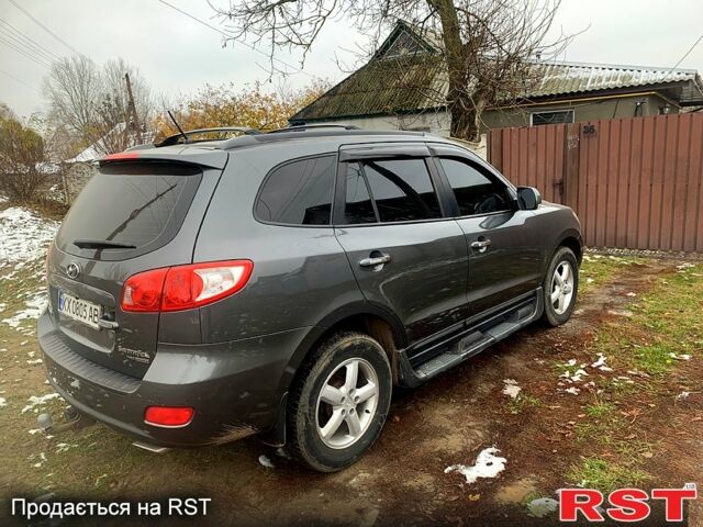 Серый Хендай Санта Фе, объемом двигателя 2.2 л и пробегом 230 тыс. км за 9799 $, фото 2 на Automoto.ua