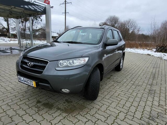 Серый Хендай Санта Фе, объемом двигателя 2.2 л и пробегом 214 тыс. км за 6036 $, фото 4 на Automoto.ua