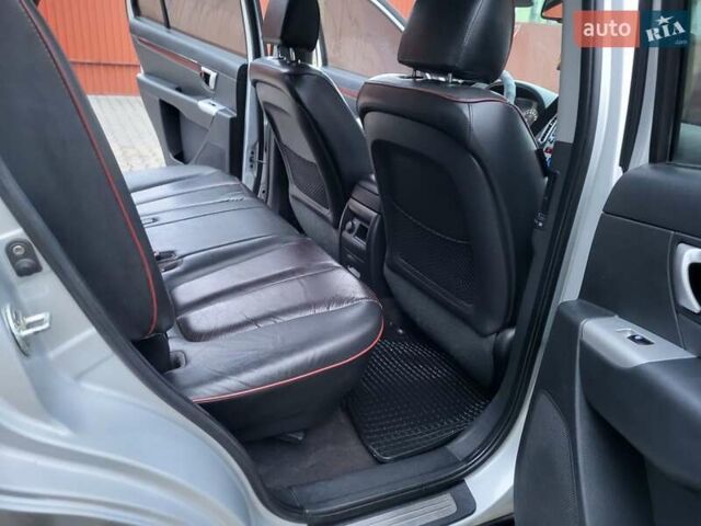 Серый Хендай Санта Фе, объемом двигателя 2.19 л и пробегом 252 тыс. км за 10300 $, фото 121 на Automoto.ua