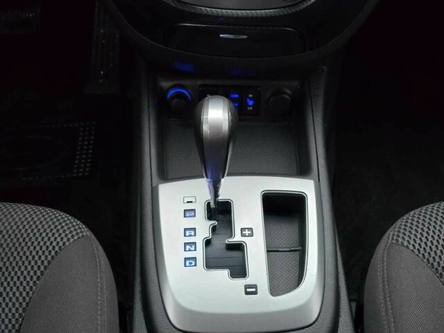 Серый Хендай Санта Фе, объемом двигателя 2.2 л и пробегом 229 тыс. км за 11999 $, фото 15 на Automoto.ua