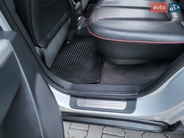 Серый Хендай Санта Фе, объемом двигателя 2.19 л и пробегом 252 тыс. км за 10300 $, фото 100 на Automoto.ua