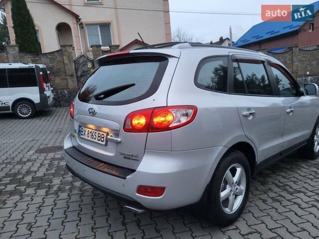 Серый Хендай Санта Фе, объемом двигателя 2.19 л и пробегом 252 тыс. км за 10300 $, фото 11 на Automoto.ua