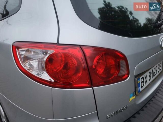 Серый Хендай Санта Фе, объемом двигателя 2.19 л и пробегом 252 тыс. км за 10300 $, фото 31 на Automoto.ua