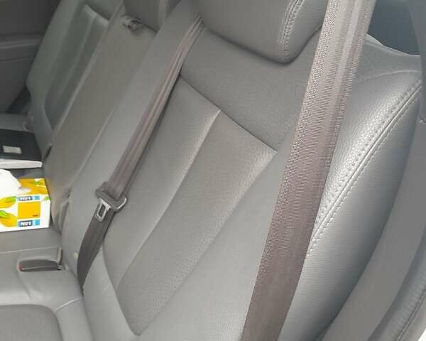 Сірий Хендай Санта Фе, об'ємом двигуна 2.2 л та пробігом 278 тис. км за 12500 $, фото 11 на Automoto.ua