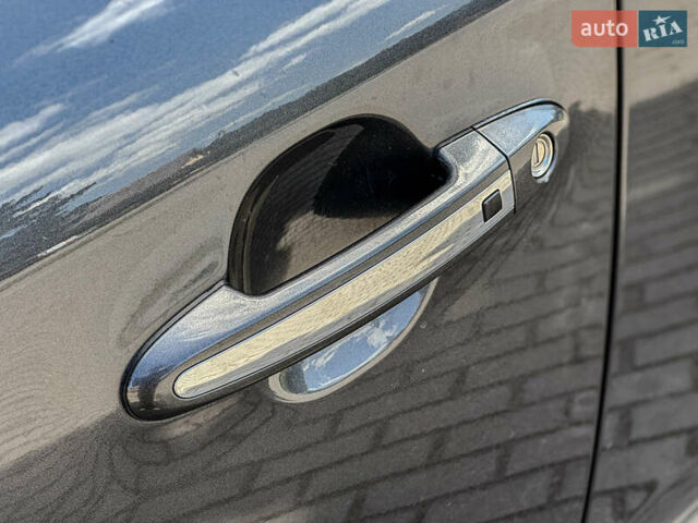 Серый Хендай Санта Фе, объемом двигателя 2.2 л и пробегом 229 тыс. км за 11900 $, фото 50 на Automoto.ua