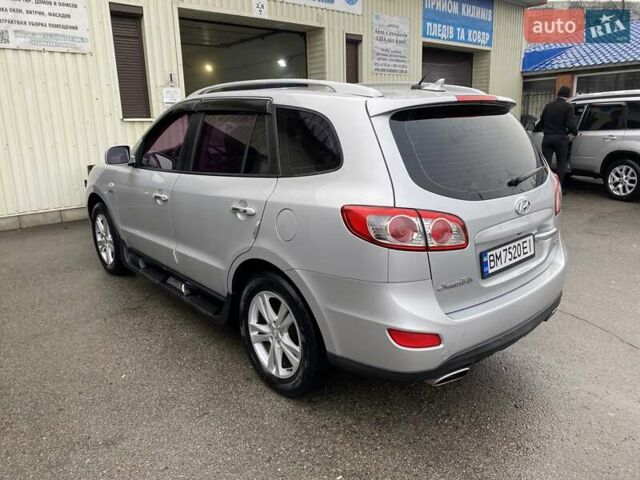 Серый Хендай Санта Фе, объемом двигателя 2 л и пробегом 92 тыс. км за 11900 $, фото 1 на Automoto.ua