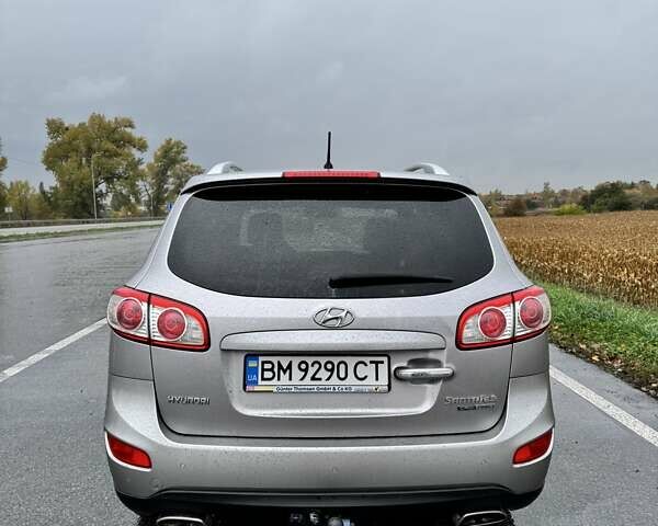 Серый Хендай Санта Фе, объемом двигателя 2.2 л и пробегом 161 тыс. км за 12400 $, фото 3 на Automoto.ua