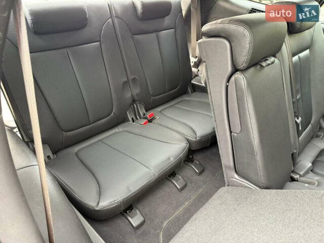 Серый Хендай Санта Фе, объемом двигателя 2.2 л и пробегом 193 тыс. км за 14900 $, фото 13 на Automoto.ua