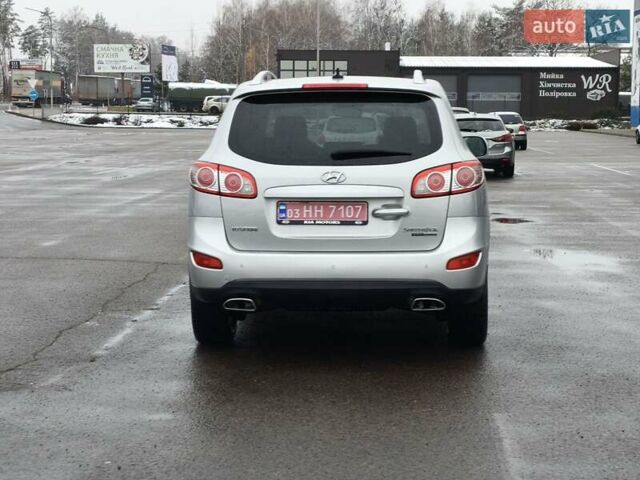 Серый Хендай Санта Фе, объемом двигателя 2.2 л и пробегом 258 тыс. км за 10950 $, фото 14 на Automoto.ua