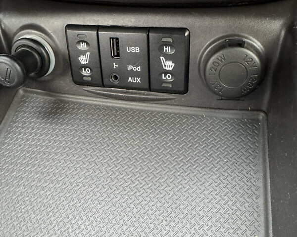 Серый Хендай Санта Фе, объемом двигателя 2.2 л и пробегом 266 тыс. км за 11700 $, фото 17 на Automoto.ua