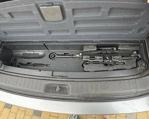 Хендай Санта Фе 2010 в Луцке на Automoto.ua Серый Хендай Санта Фе, объемом двигателя 2.2 л и пробегом 200 тыс. км за 12000 $, фото 10 на Automoto.ua