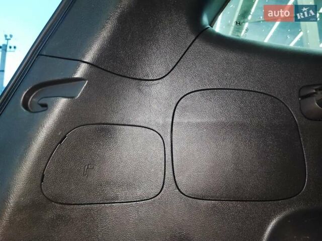 Серый Хендай Санта Фе, объемом двигателя 2.2 л и пробегом 202 тыс. км за 13999 $, фото 56 на Automoto.ua